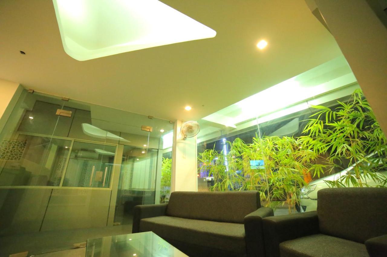 Hotel Falcon Thiruvananthapuram Exterior foto