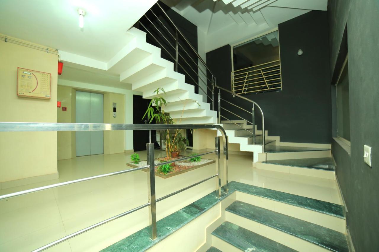 Hotel Falcon Thiruvananthapuram Exterior foto